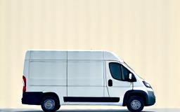 Illustrasjon av en stor varebil